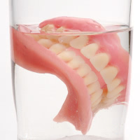 総入れ歯と比較したオールオン4